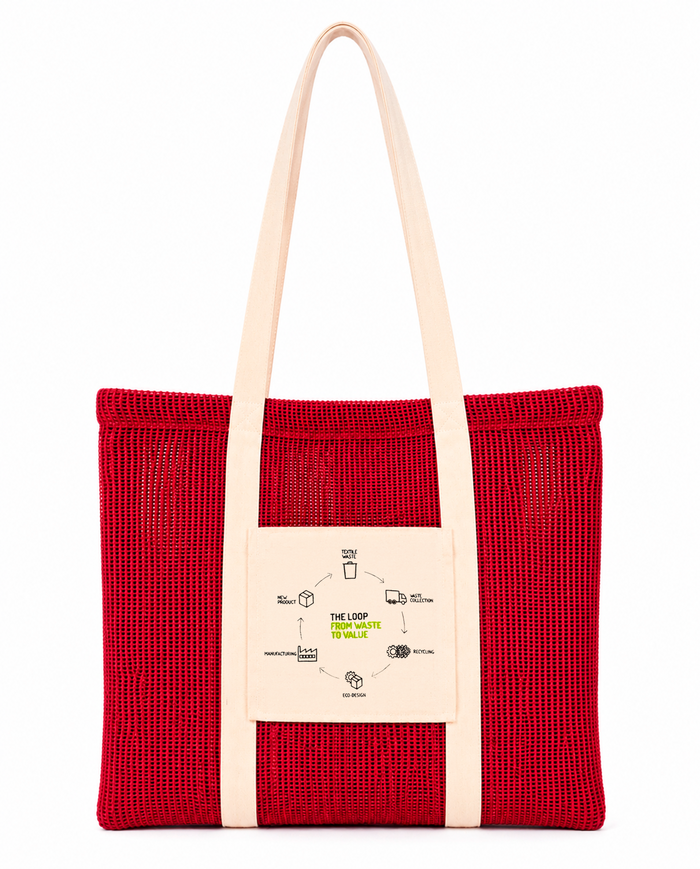 Red beach bag wide straps